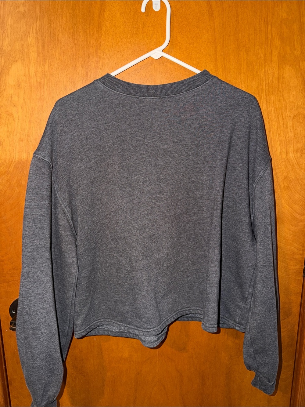 Universal Thread Charcoal Gray Cropped Crewneck Sweatshirt